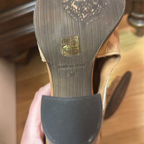 Free People Booties Peep Toe Ankle Wrap Tan Leather Diamond Etched Size 39 NEW - Picture 9 of 10